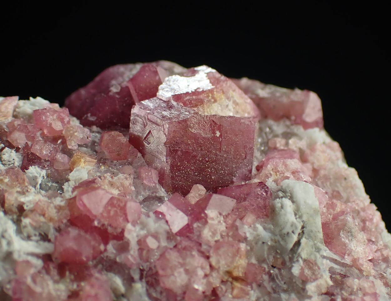 Garnet Var Rosolite