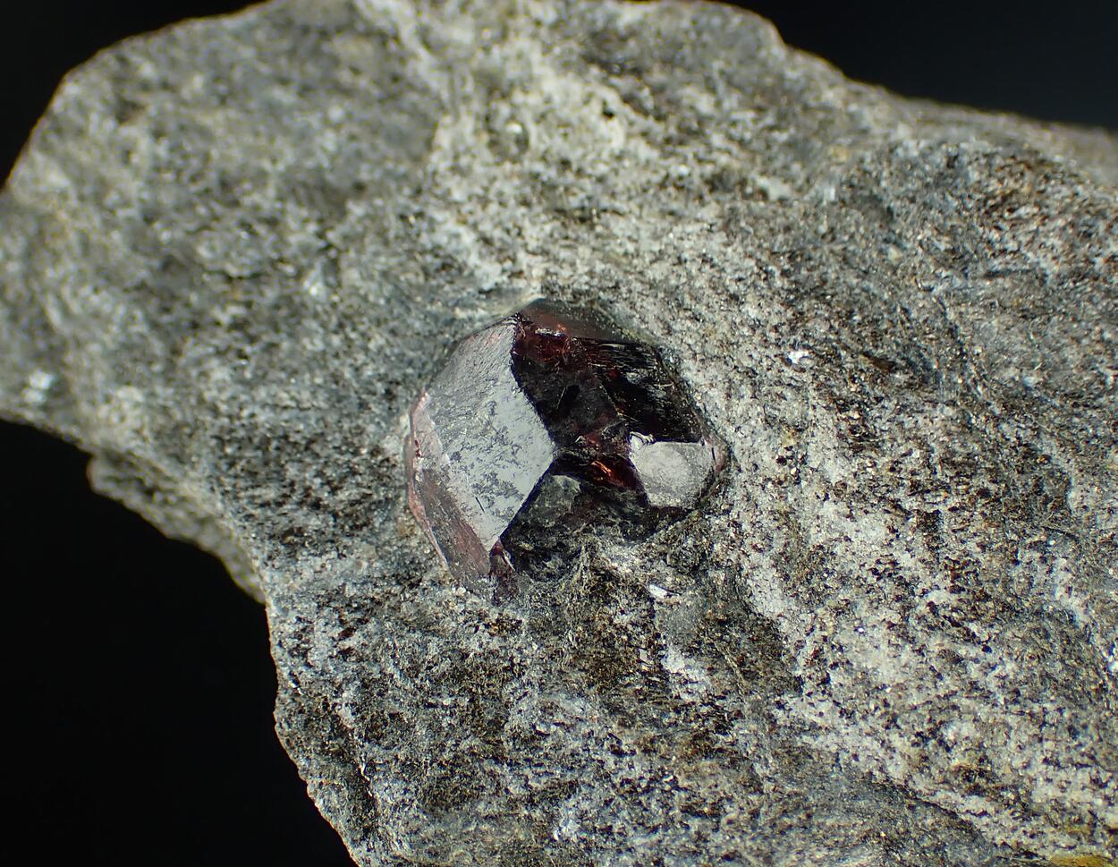 Garnet Var Almandine