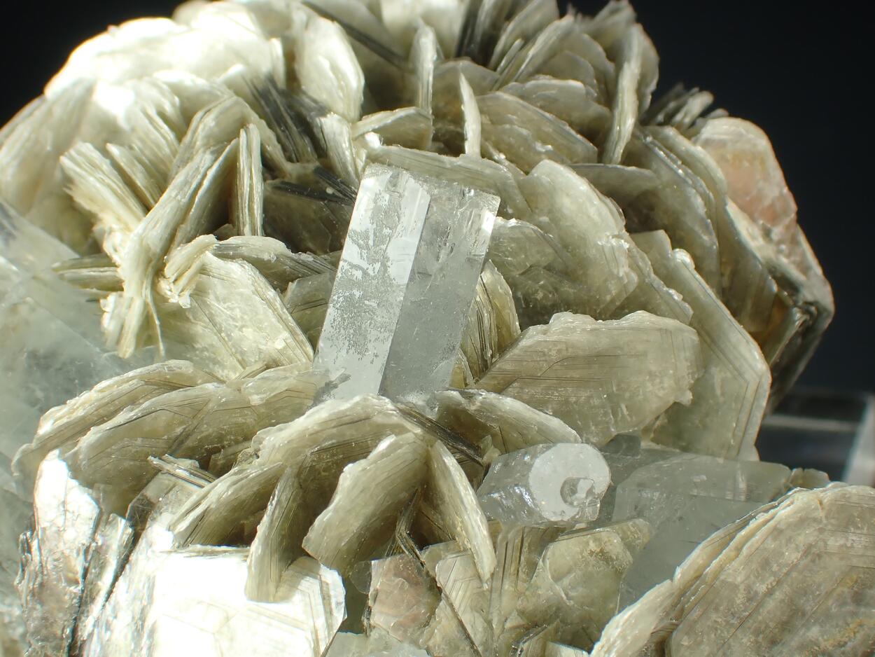 Aquamarine & Muscovite