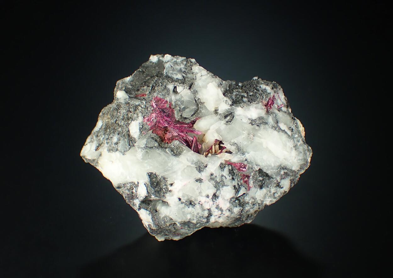 Erythrite