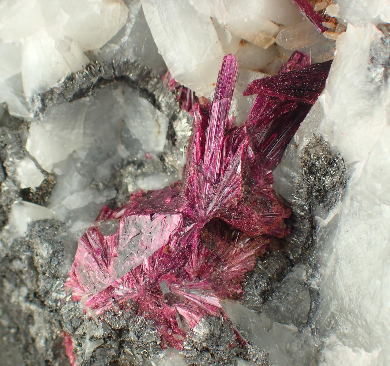 Erythrite