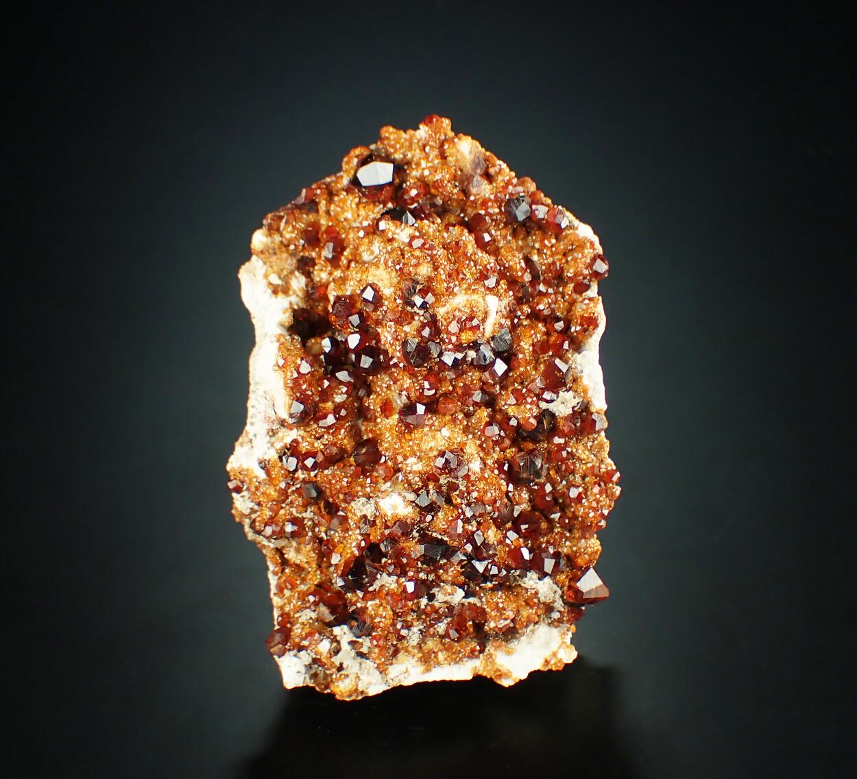 Garnet Var Spessartine