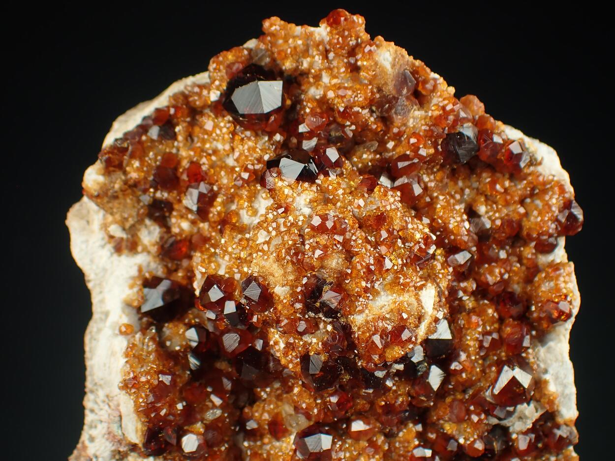 Garnet Var Spessartine