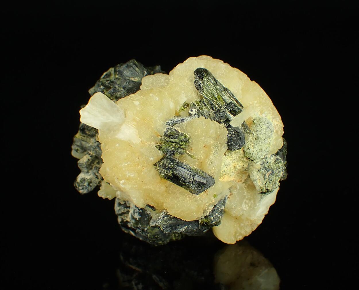 Stellerite & Epidote