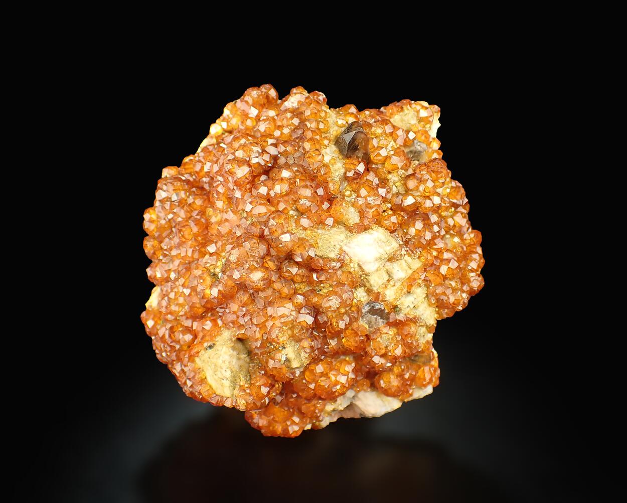 Garnet Var Spessartine