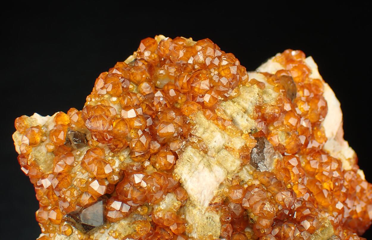 Garnet Var Spessartine