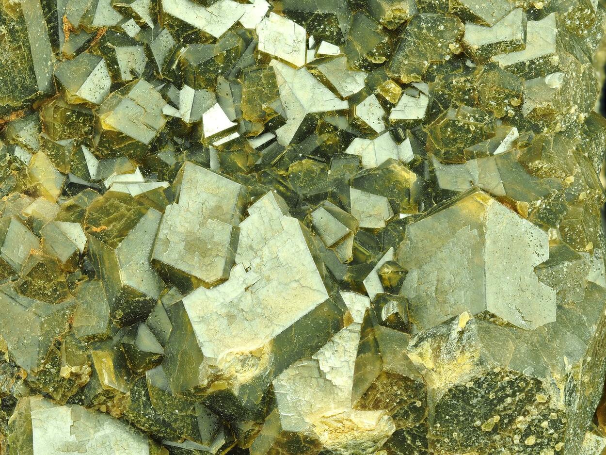 Garnet Var Topazolite