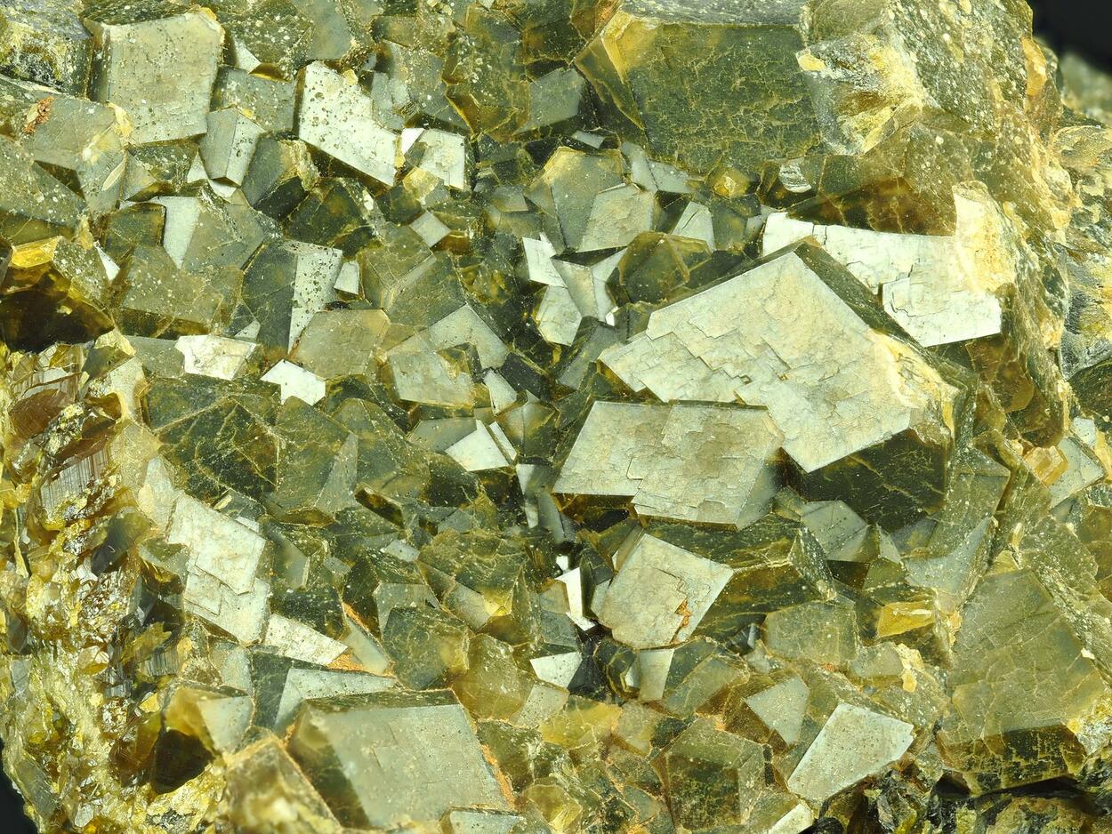 Garnet Var Topazolite