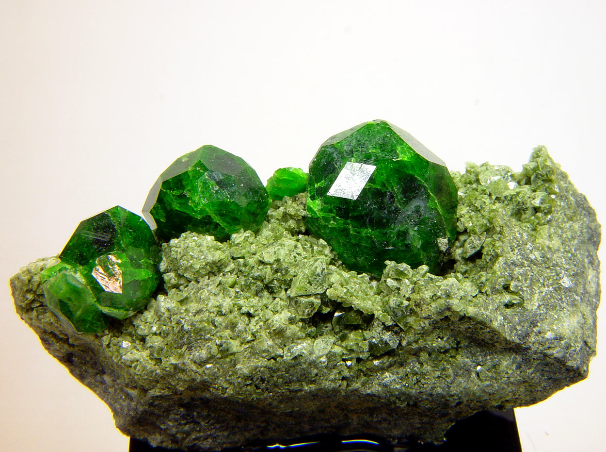 Garnet Var Demantoid