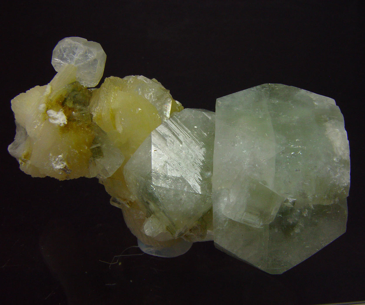 Fluorapophyllite-(K)