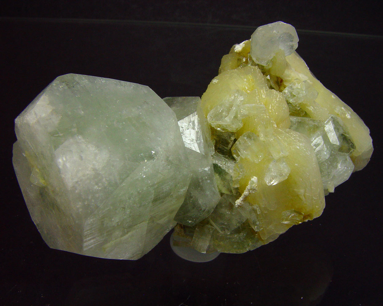 Fluorapophyllite-(K)