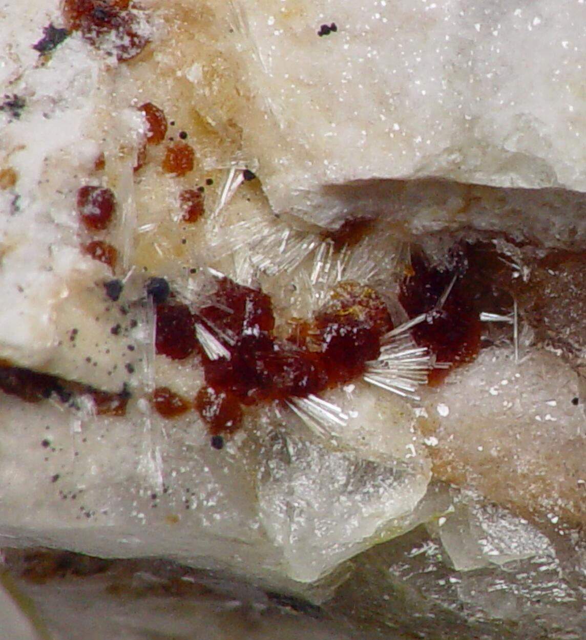 Tiptopite & Roscherite