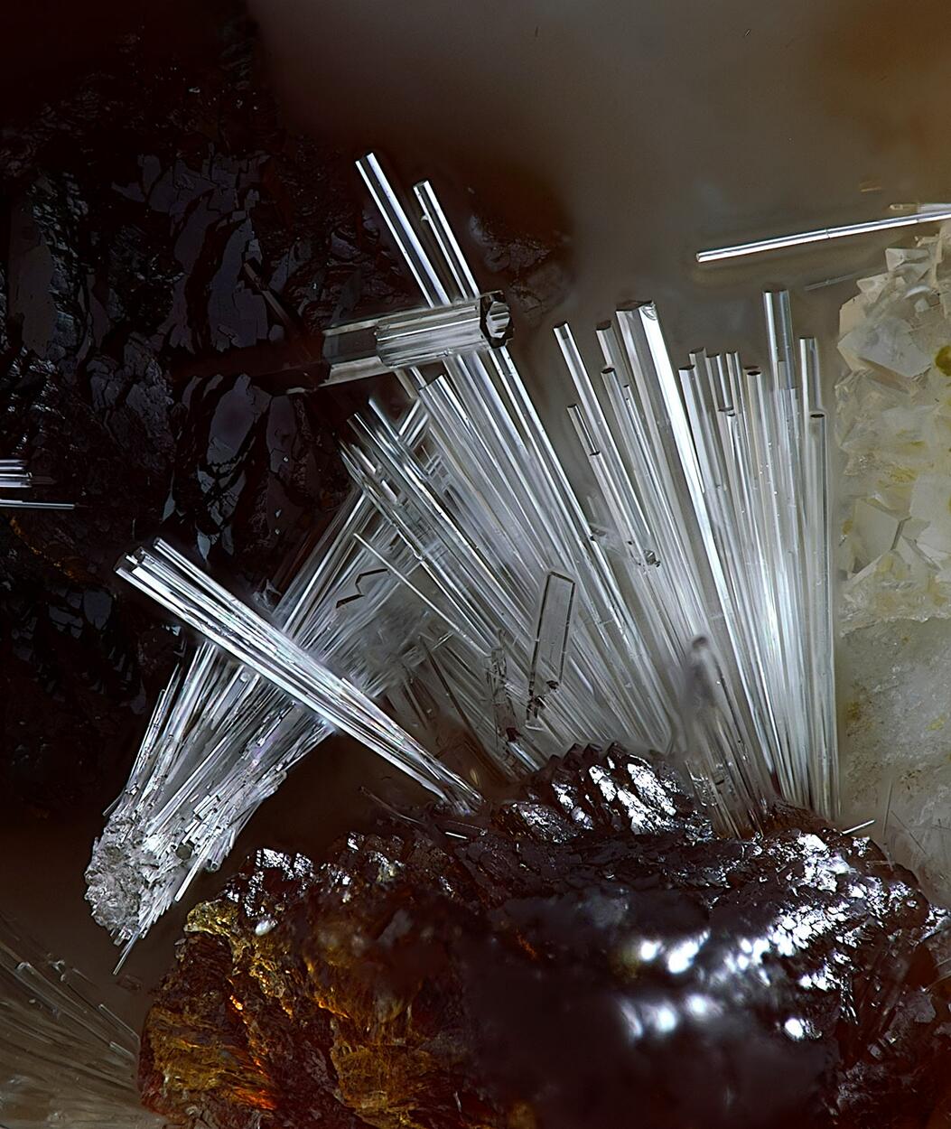 Tiptopite & Roscherite