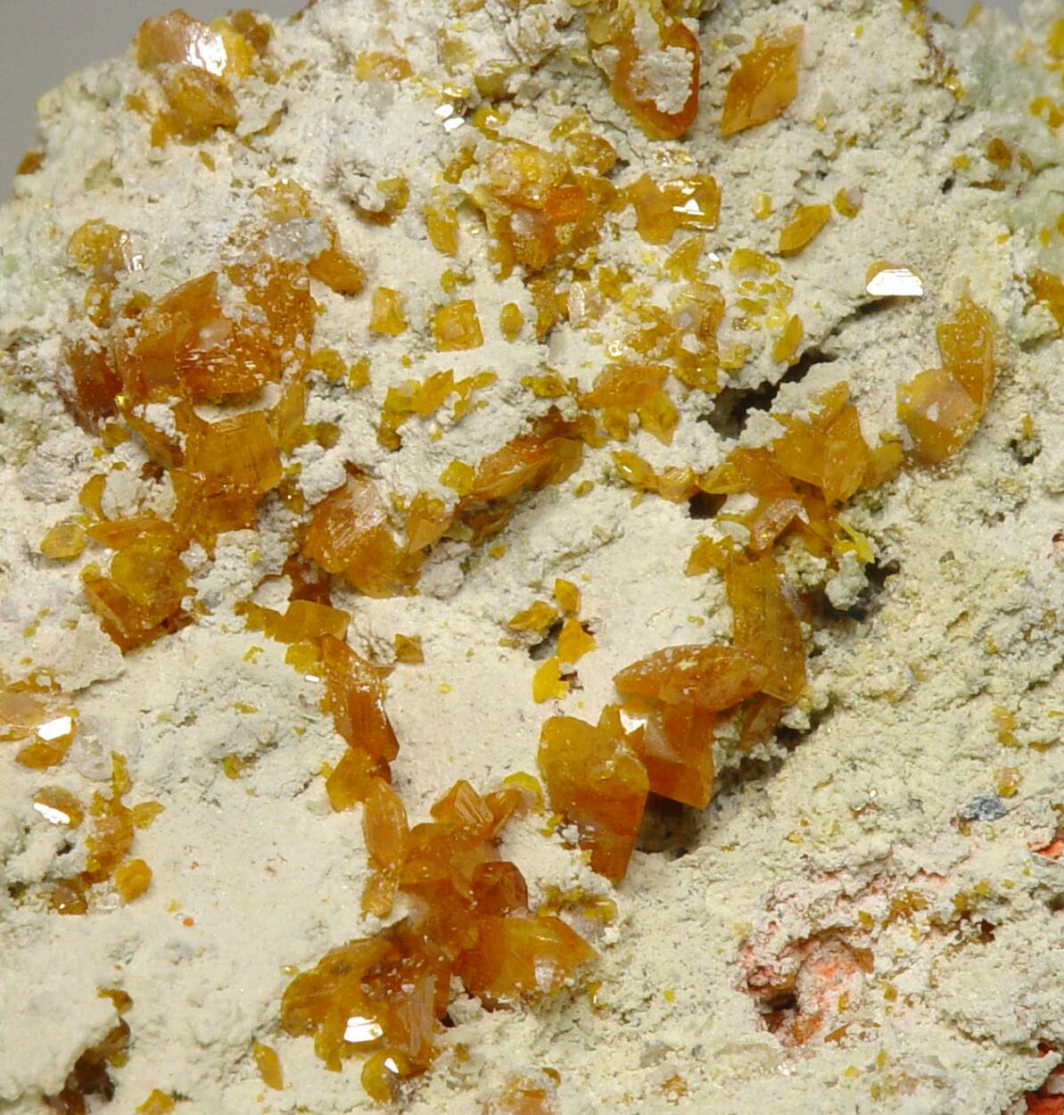 Wulfenite & Phosphohedyphane
