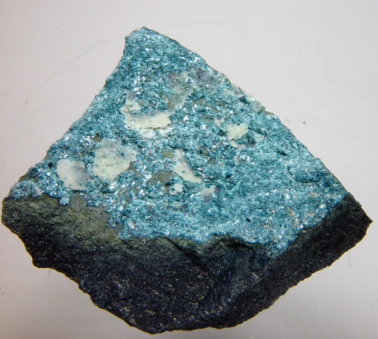 Pyroaurite