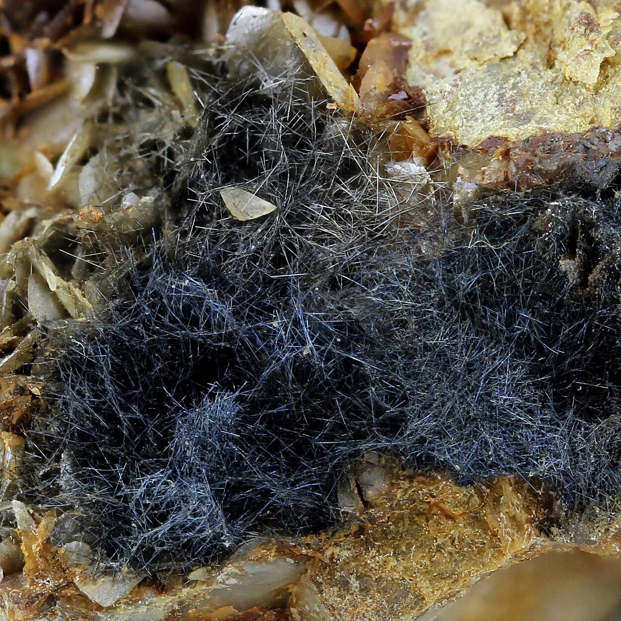 Boulangerite Var Plumosite With Siderite