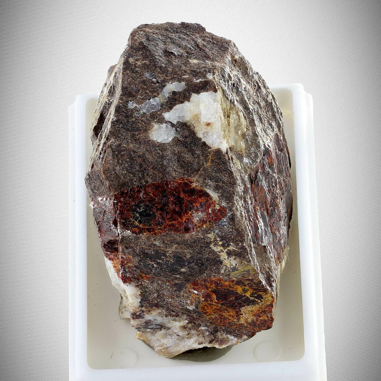 Zincite With Tephroite