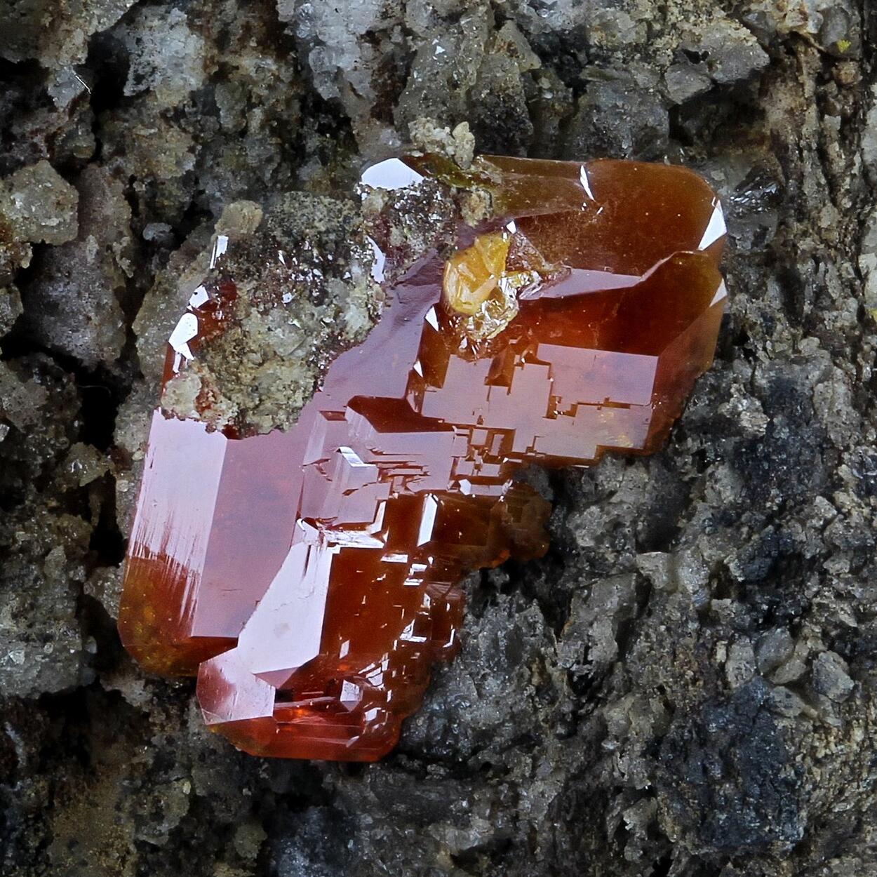 Wulfenite
