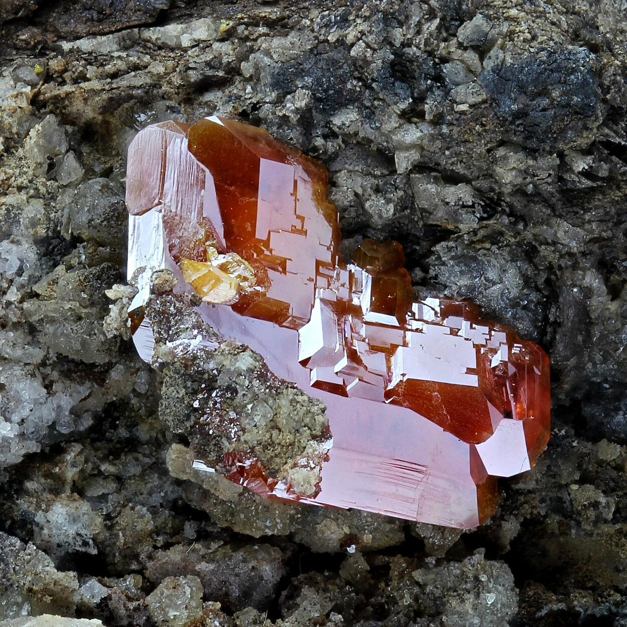 Wulfenite