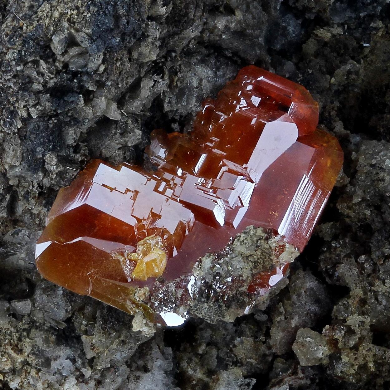 Wulfenite