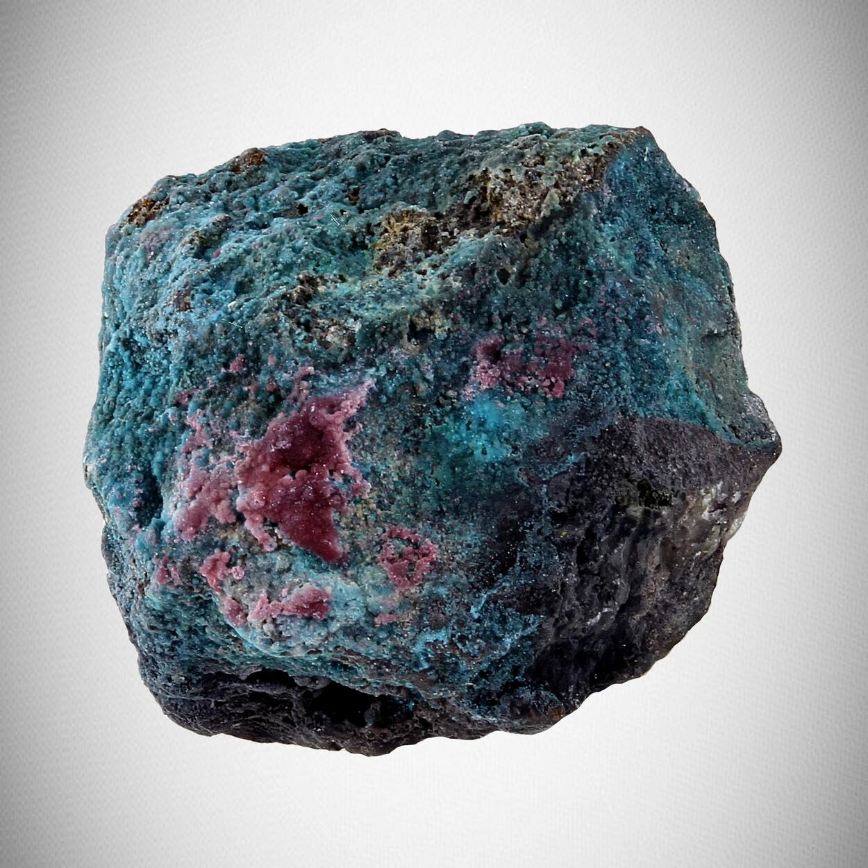 Alfredopetrovite With Ahlfeldite & Chalcomenite