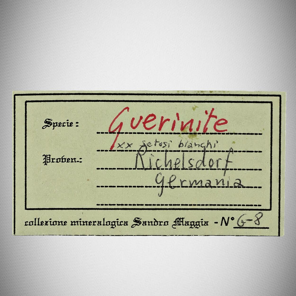 Guérinite With Sainfeldite