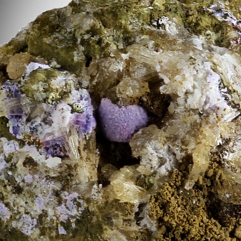 Phosphosiderite With Sicklerite & Hureaulite