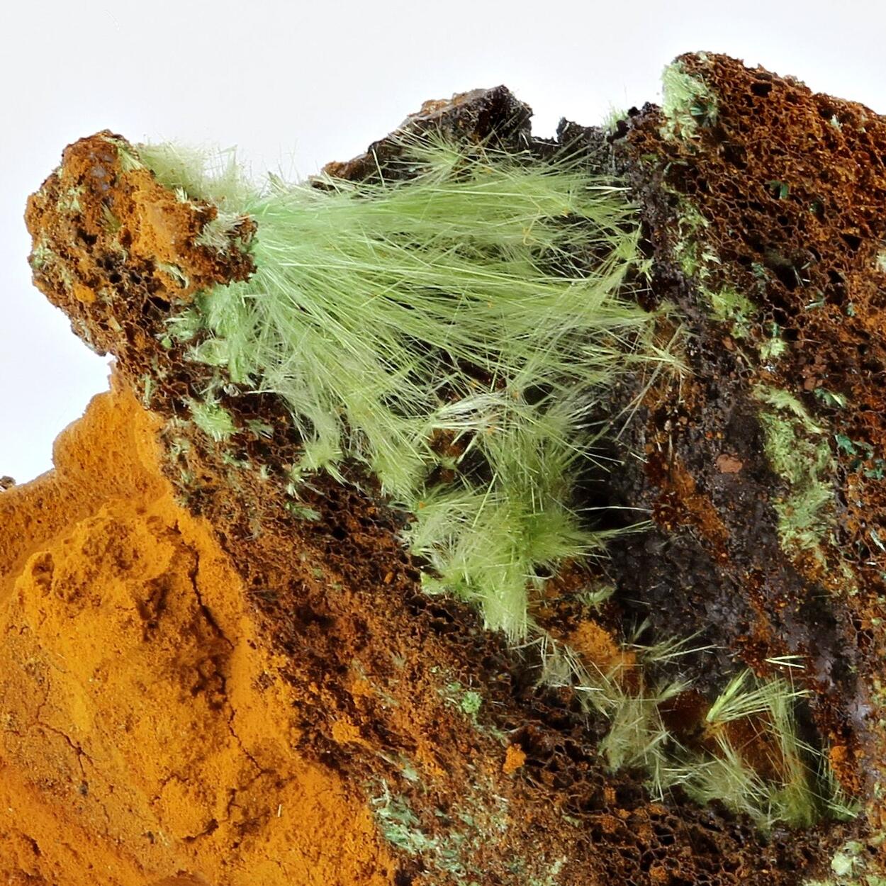 Agardite-(Ce)