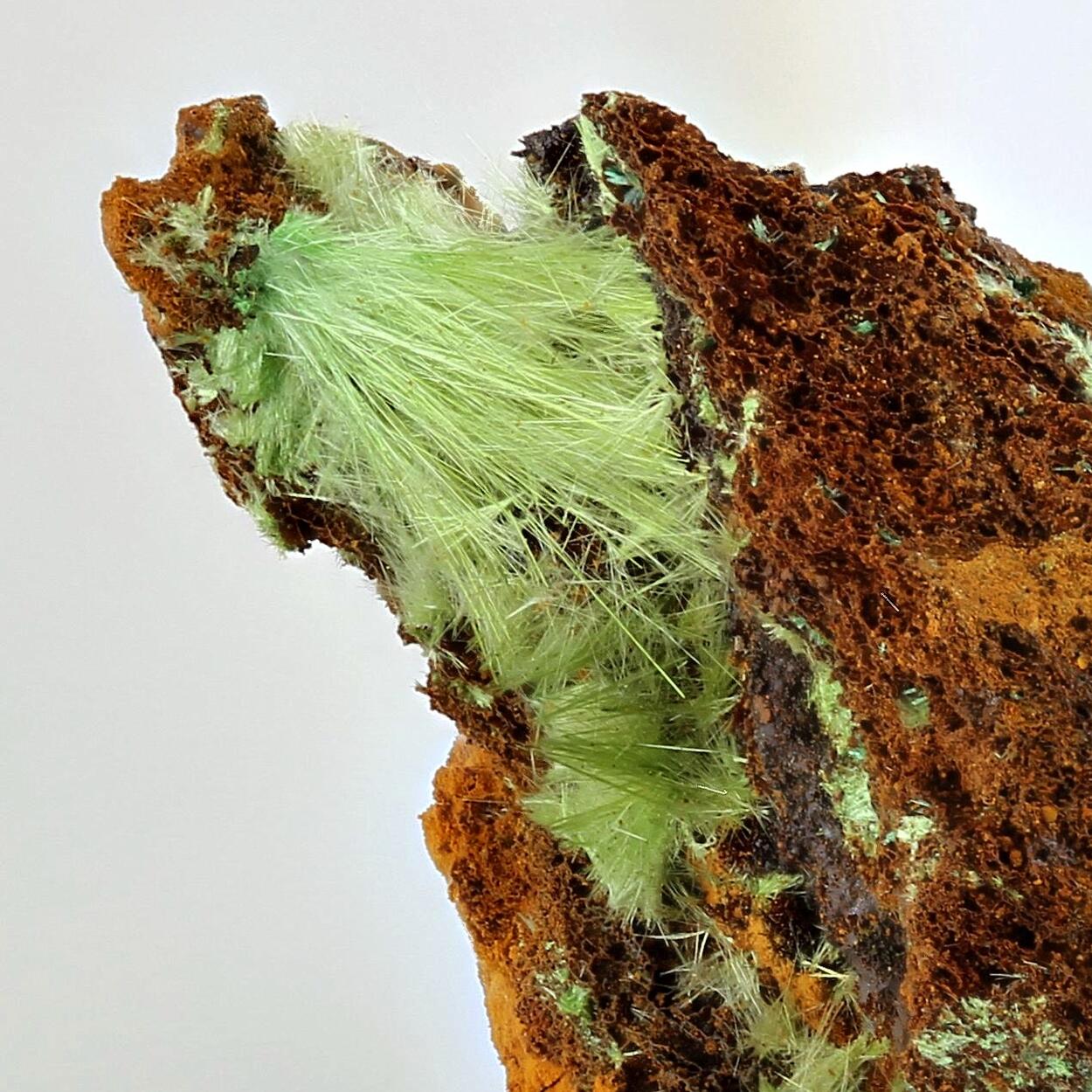 Agardite-(Ce)