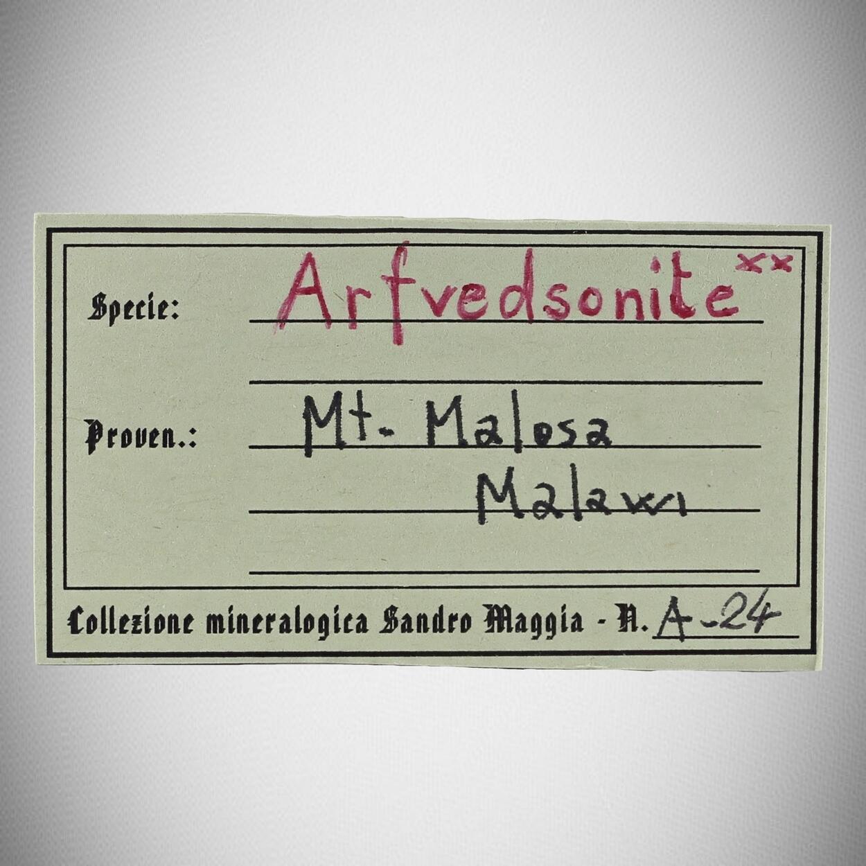 Arfvedsonite With Zircon