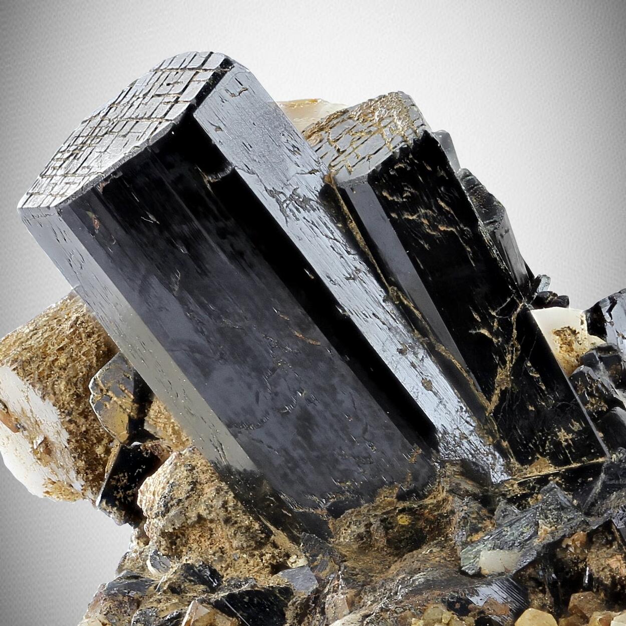Arfvedsonite With Zircon