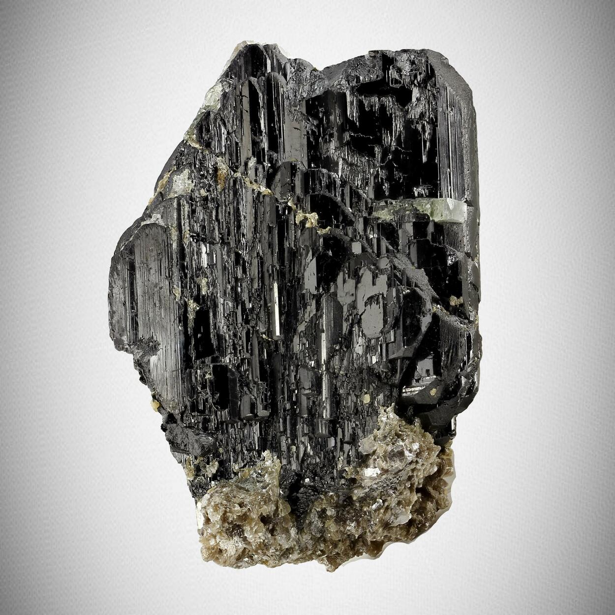 Ferberite With Apatite