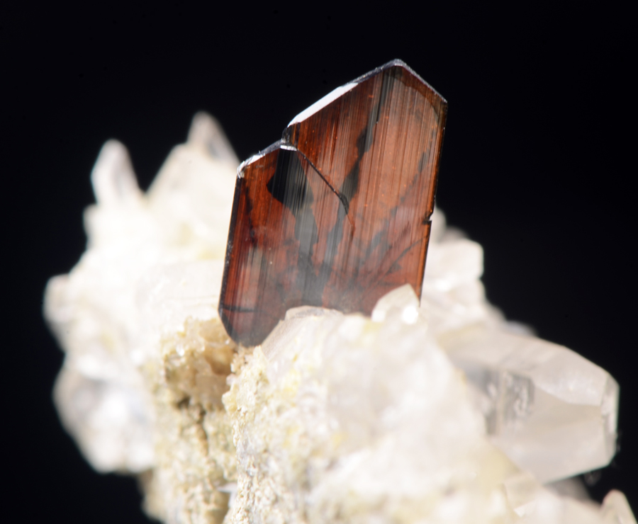 Brookite On Quartz