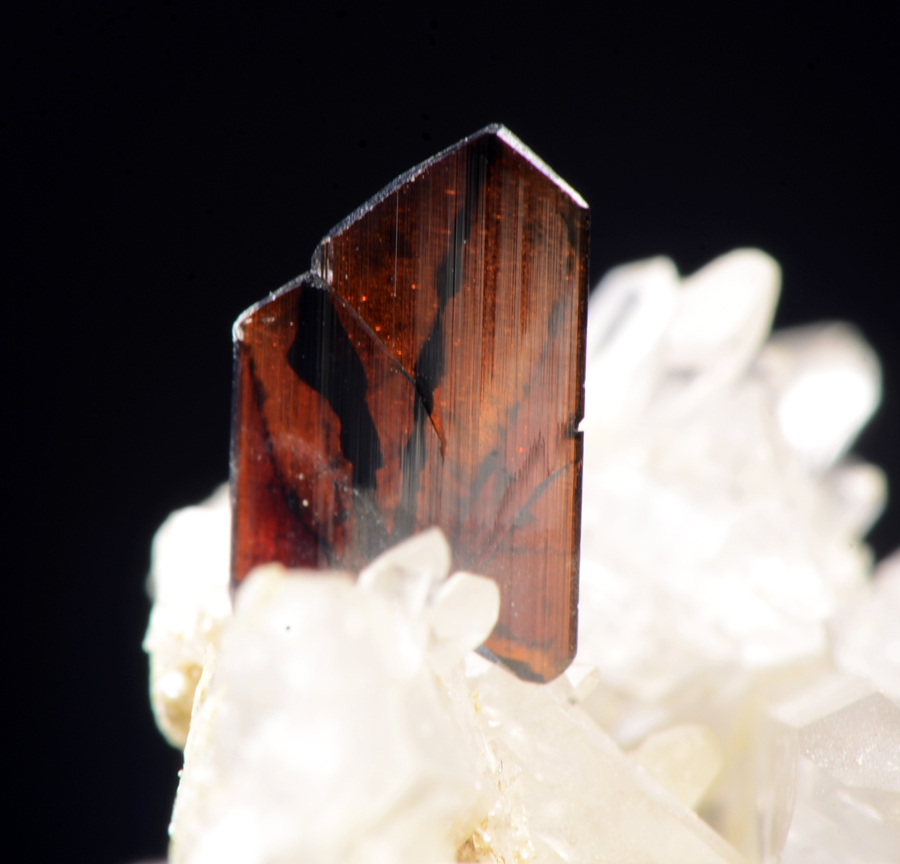 Brookite On Quartz