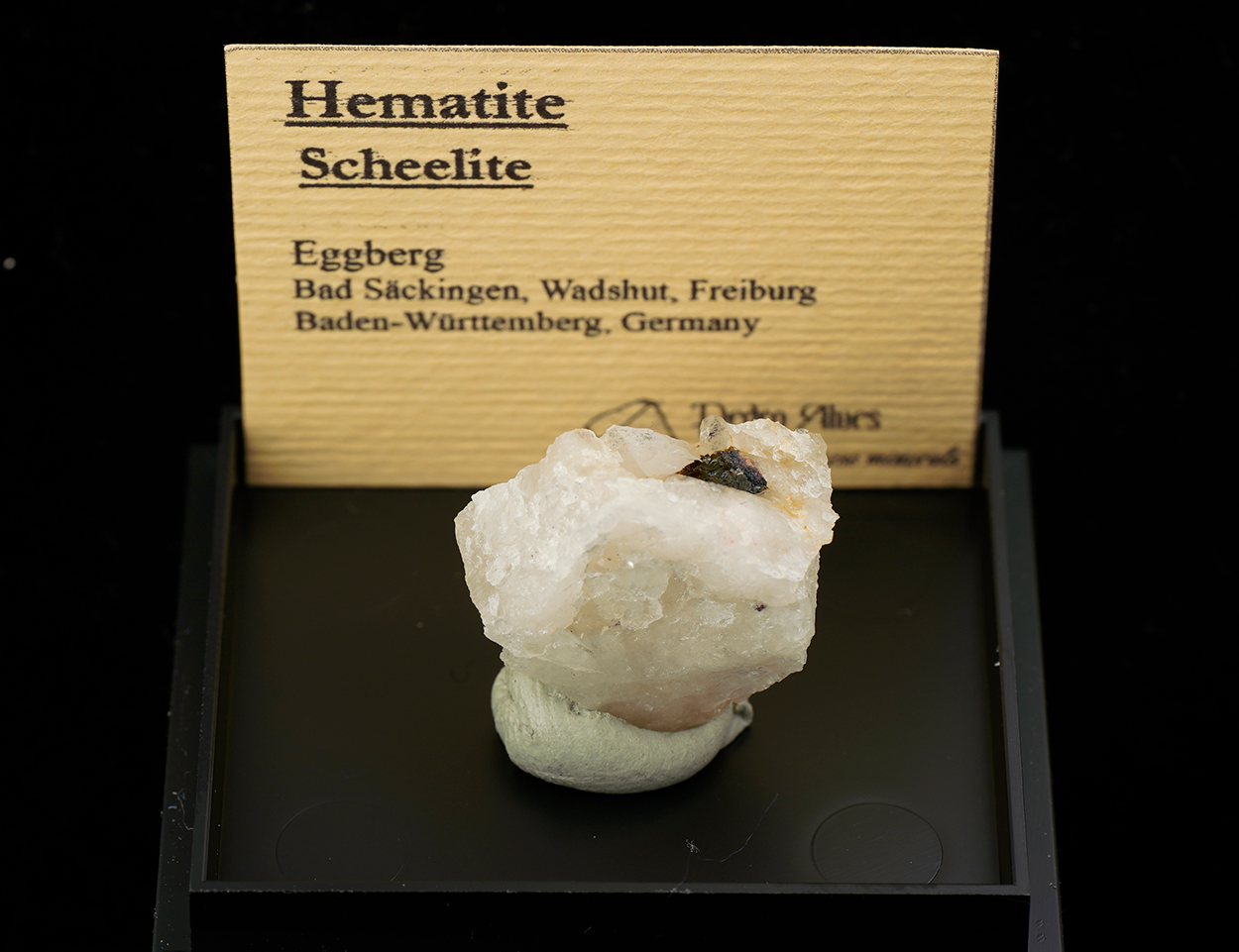 Hematite & Scheelite