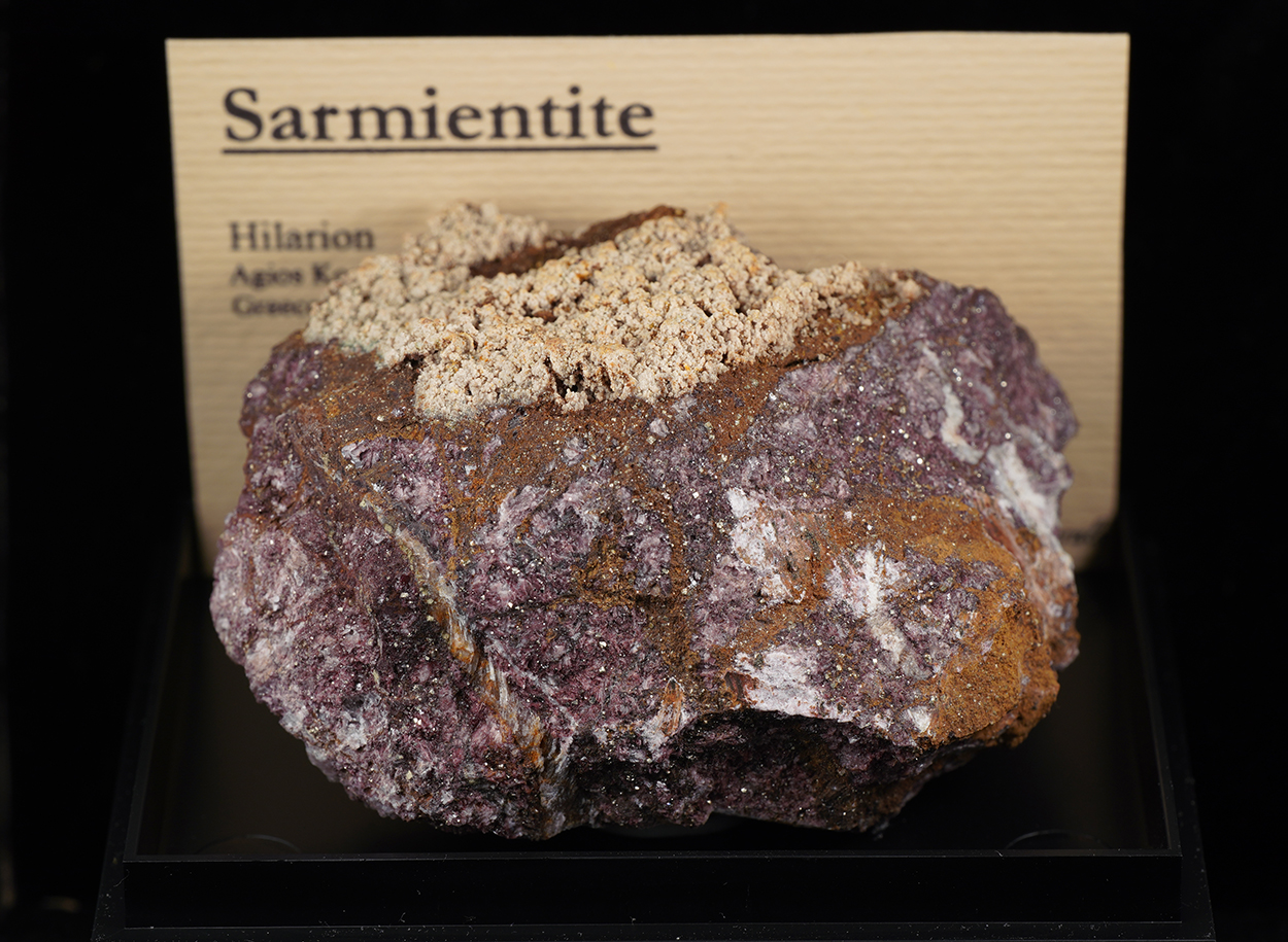 Sarmientite