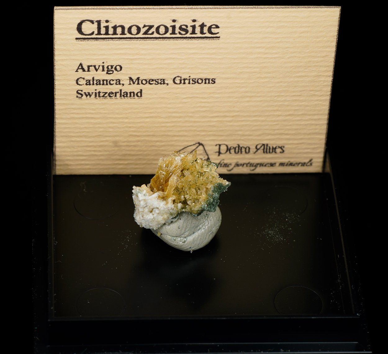 Clinozoisite