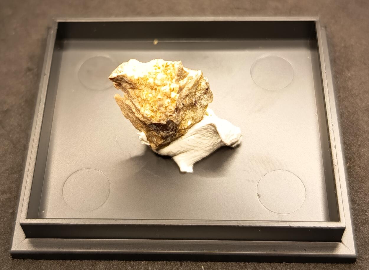 Meurigite-K & Siderite