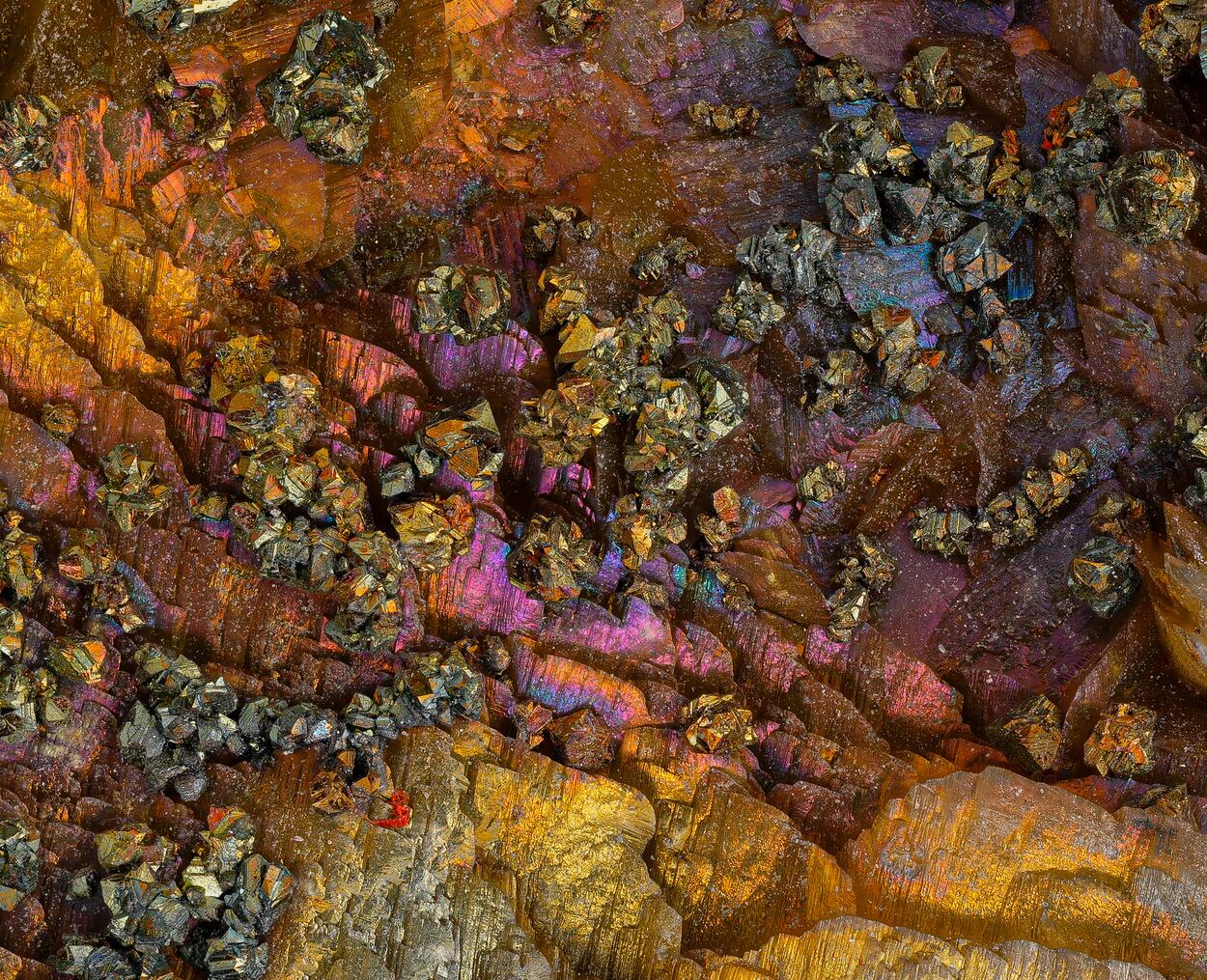 Chalcopyrite & Siderite