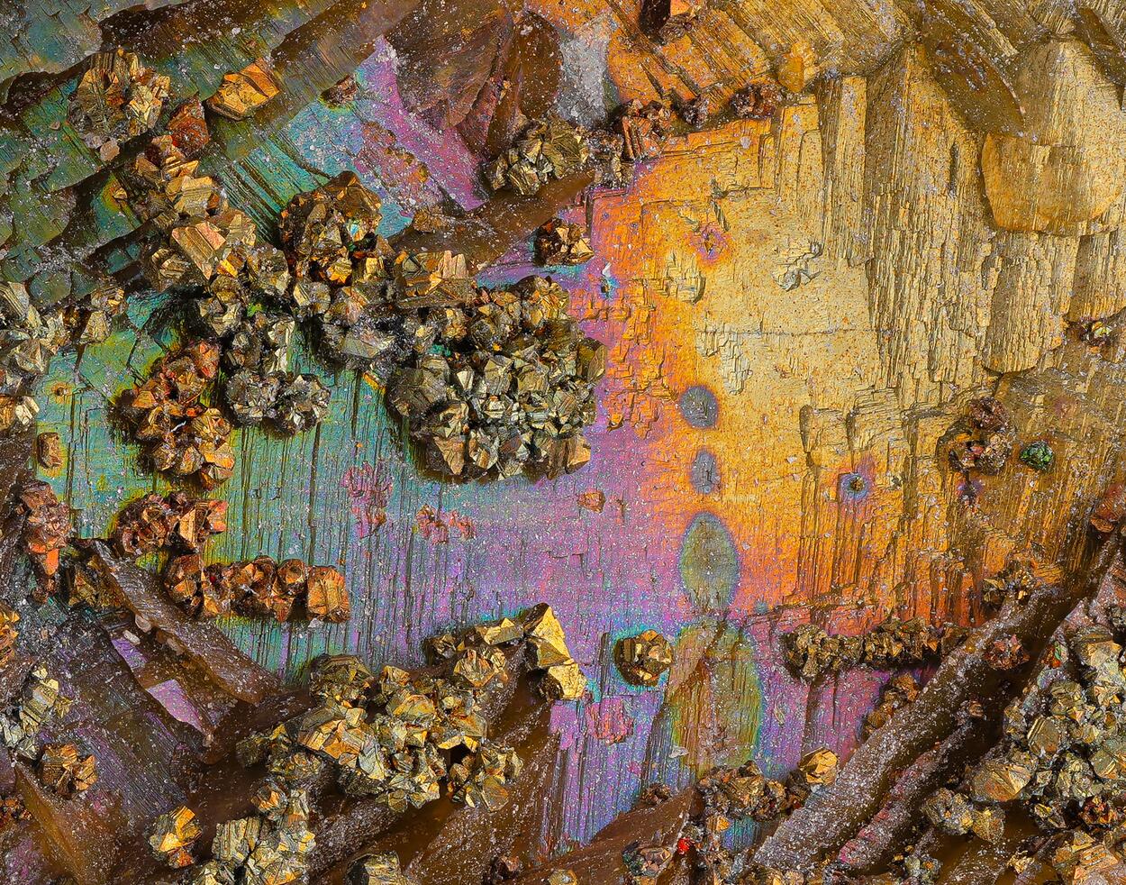 Chalcopyrite & Siderite