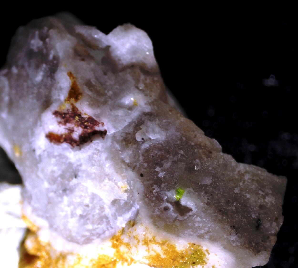 Rodalquilarite