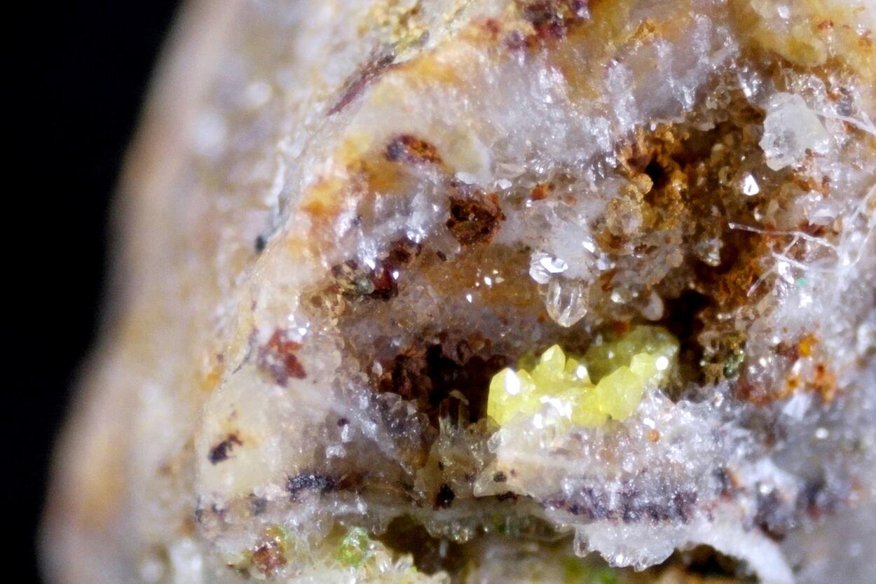 Iodargyrite Gold & Mimetite