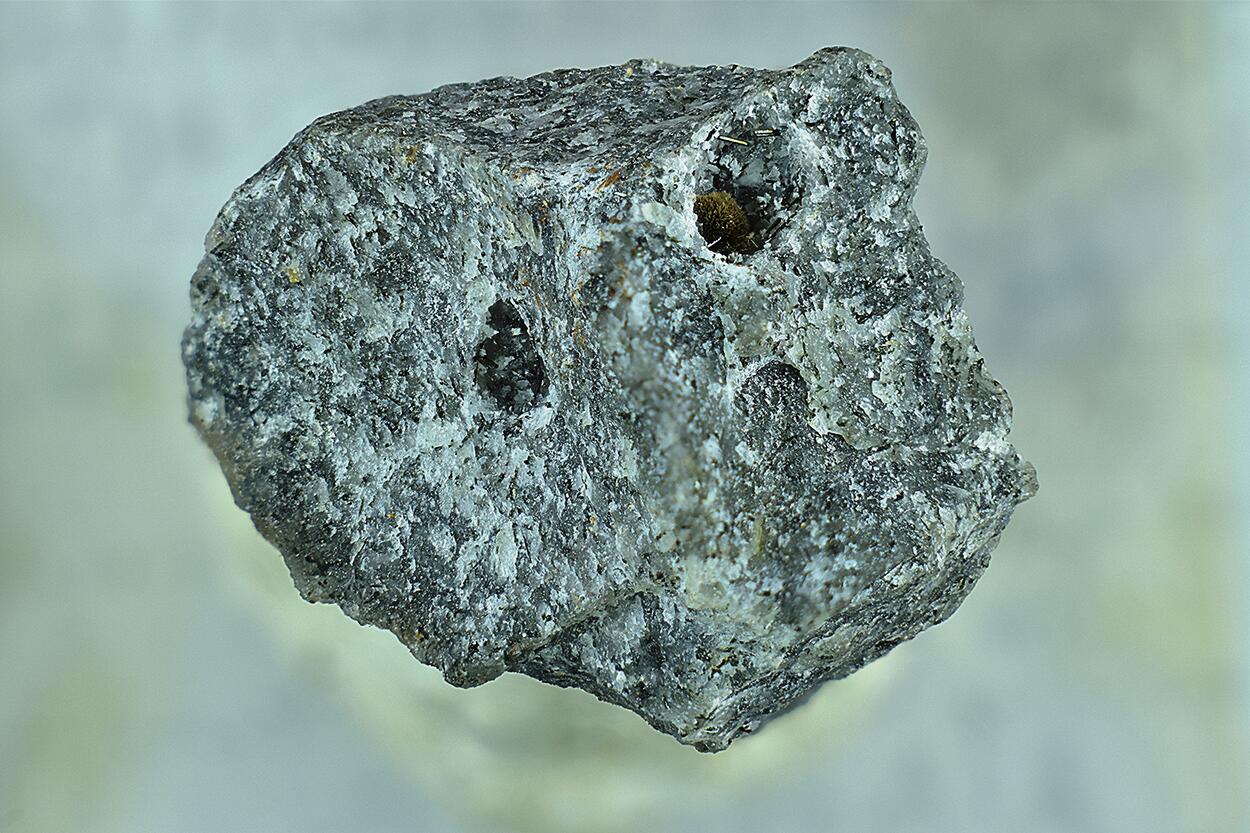 Ellingsenite & Tuperssuatsiaite