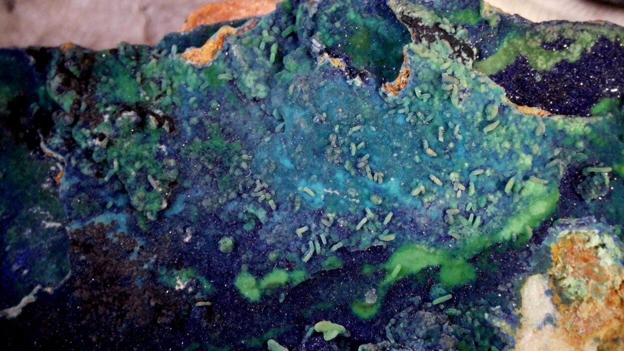 Zincolivenite Psm Wulfenite