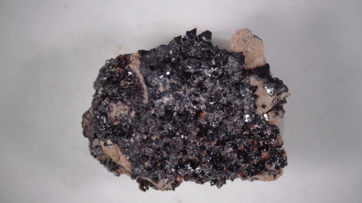 Manganvesuvianite