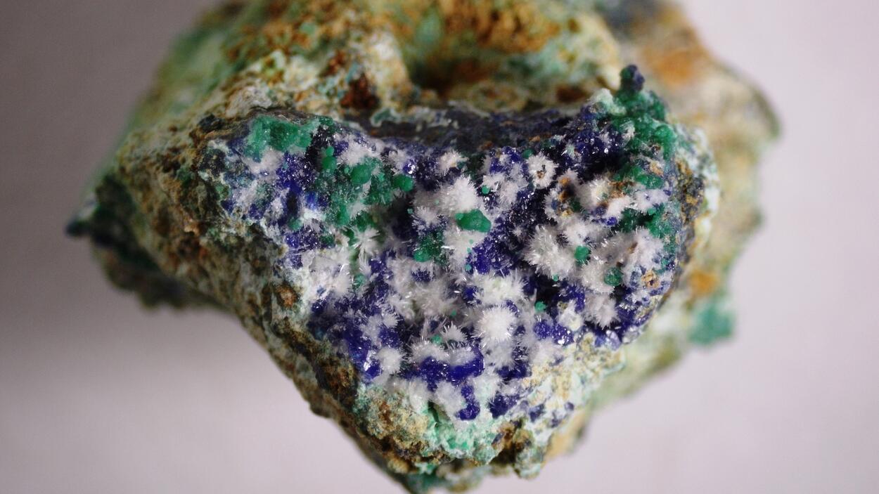 Strontianite & Azurite