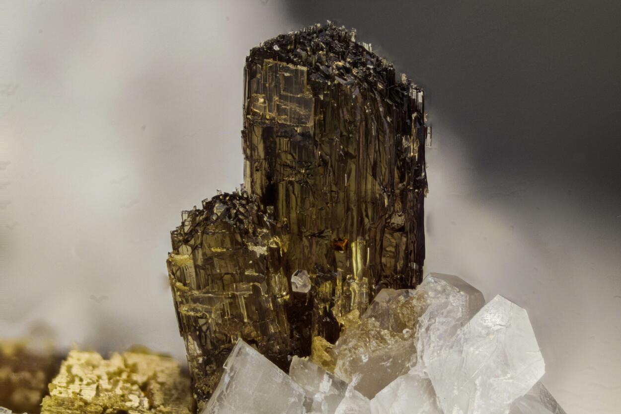 Allanite-(Ce)