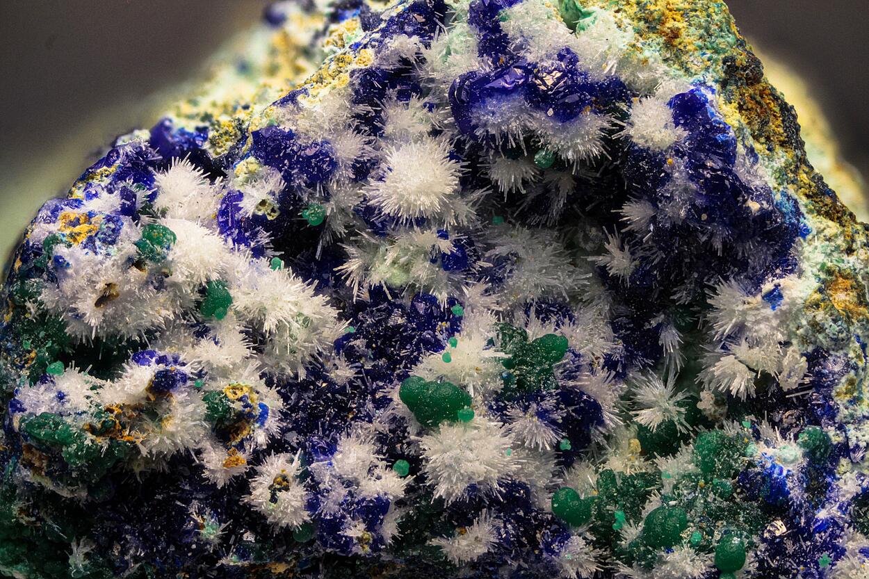 Strontianite & Azurite