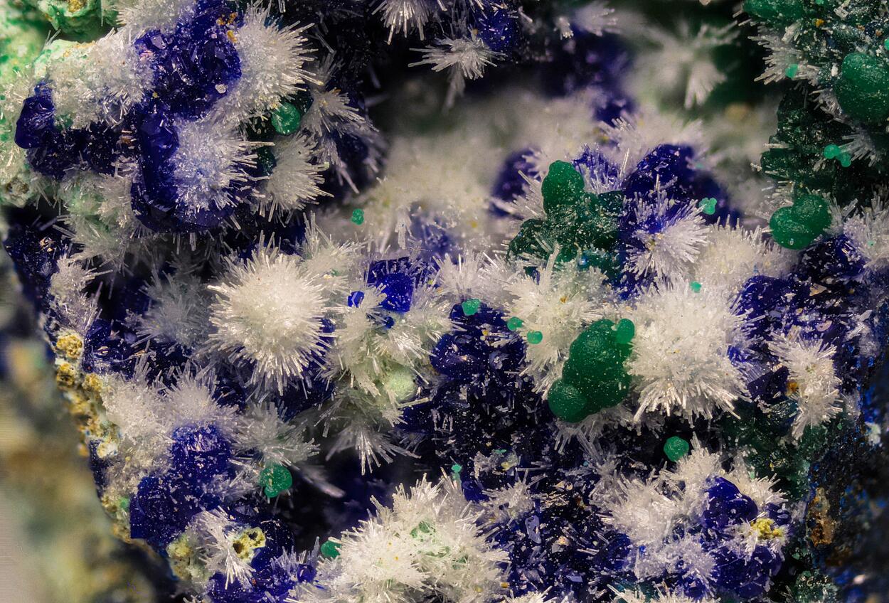 Strontianite & Azurite