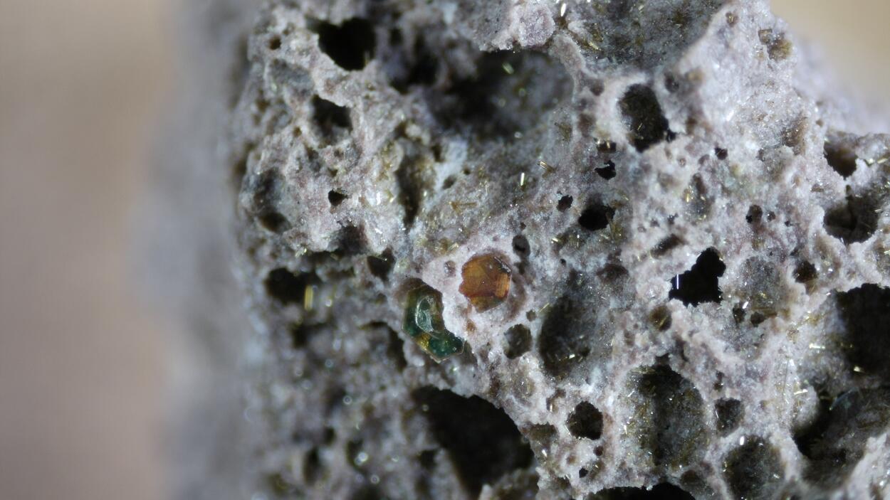 Chayesite & Roedderite